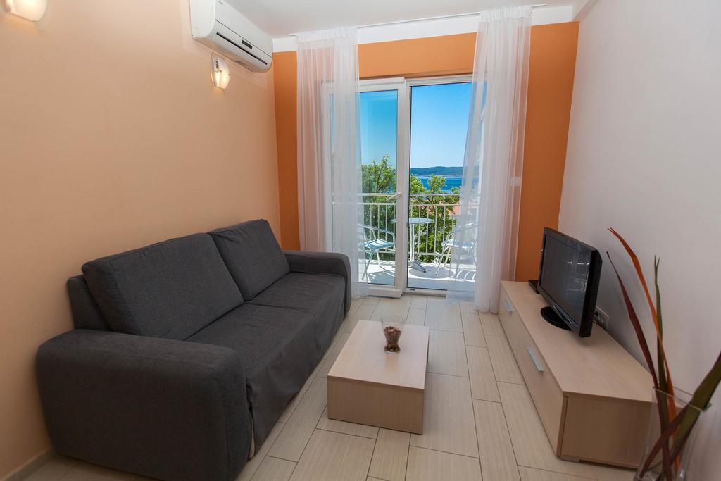 Apartments Ines Selce Eksteriør billede